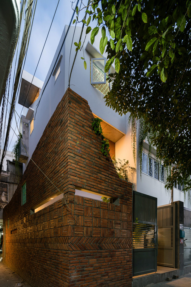 Ngôi nhà có thiết kế độc đáo bên ngoài, bên trong còn gây ấn tượng hơn - Hình 3 Ngoi nha co thiet ke doc dao ben ngoai, ben trong con gay an tuong hon-Hinh-3