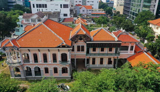 Căn biệt thự đại gia Trương Mỹ Lan xin giữ lại đã hơn 100 năm tuổi - Hình 4 Can biet thu dai gia Truong My Lan xin giu lai da hon 100 nam tuoi-Hinh-4