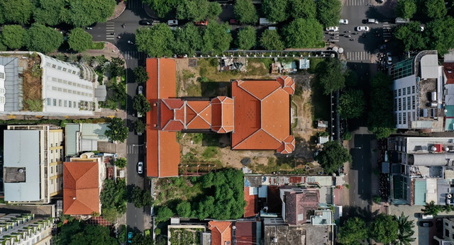 Căn biệt thự đại gia Trương Mỹ Lan xin giữ lại đã hơn 100 năm tuổi - Hình 3 Can biet thu dai gia Truong My Lan xin giu lai da hon 100 nam tuoi-Hinh-3