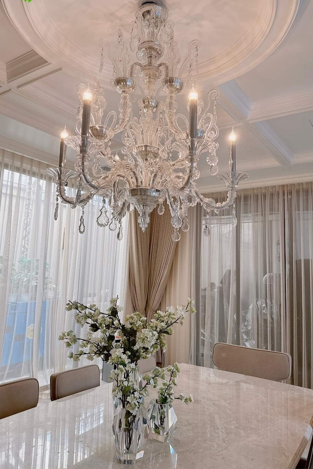 Nội thất sang trọng thượng lưu trong biệt thự 600m2 của Lệ Quyên - Hình 5 Noi that sang trong thuong luu trong biet thu 600m2 cua Le Quyen-Hinh-5