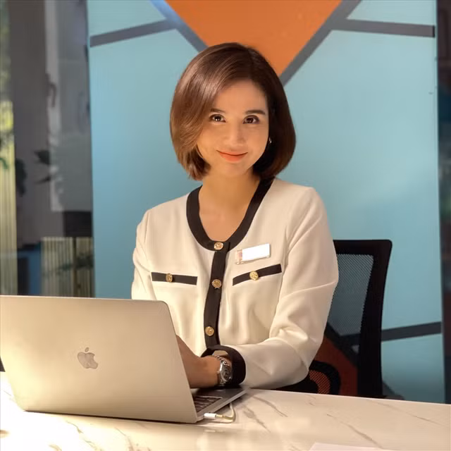 Di xem can nha moi cua nguoi dep Huyen Lizzie