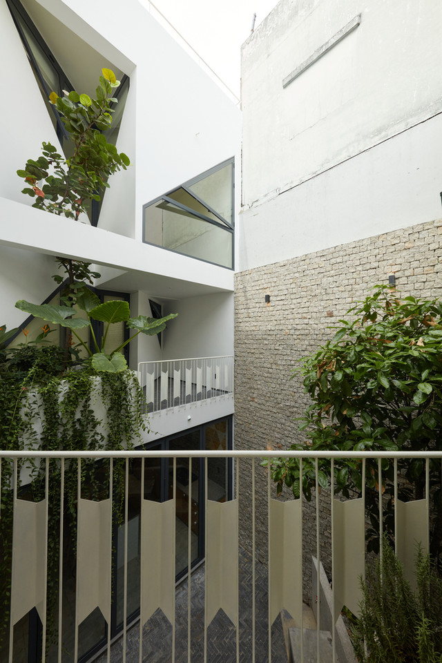 Ngẩn ngơ trước ngôi nhà ngôn ngữ tam giác ở TP HCM - Hình 3 Ngan ngo truoc ngoi nha ngon ngu tam giac o TP HCM-Hinh-3