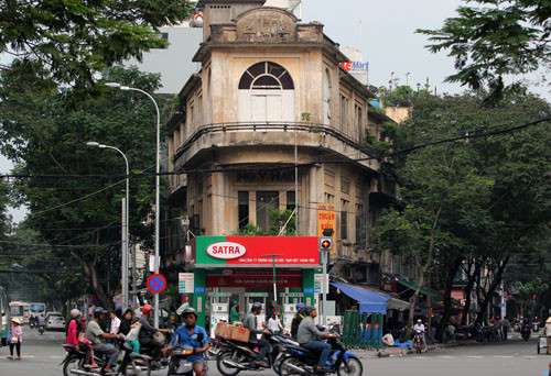 Đại gia Sài Gòn xưa sở hữu dinh thự 4 mặt tiền “độc nhất vô nhị” Dai gia Sai Gon xua so huu dinh thu 4 mat tien “doc nhat vo nhi”