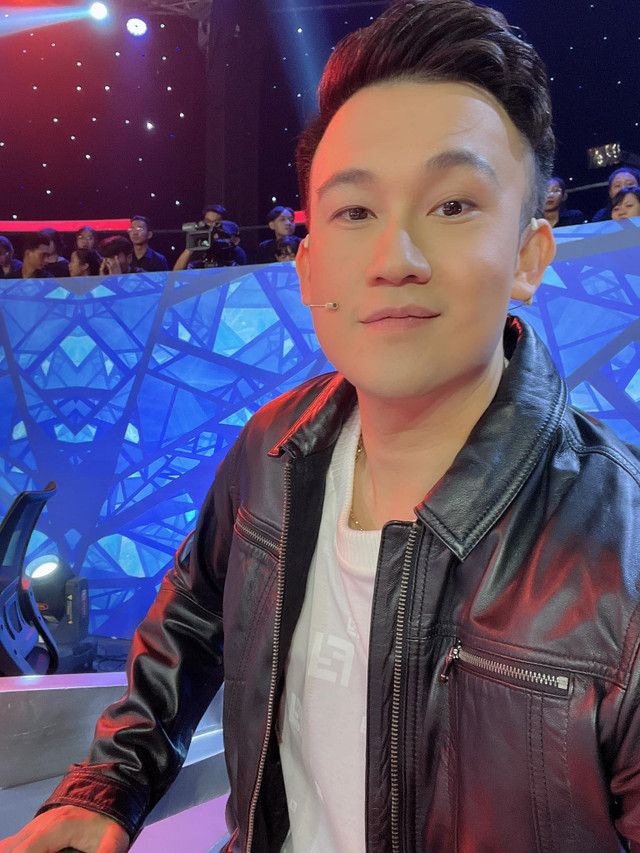 Bên trong căn hộ cao cấp 8 tỷ của ca sỹ Dương Triệu Vũ ở TP HCM Ben trong can ho cao cap 8 ty cua ca sy Duong Trieu Vu o TP HCM