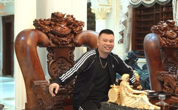 Tận mục biệt thự toàn gỗ quý của đại gia Thanh Hóa - Hình 2 Tan muc biet thu toan go quy cua dai gia Thanh Hoa-Hinh-2