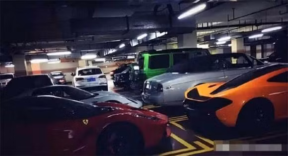 Tan Phan co biet danh 'King' tai Thuong Hai co thoai an choi vo do-Hinh-6