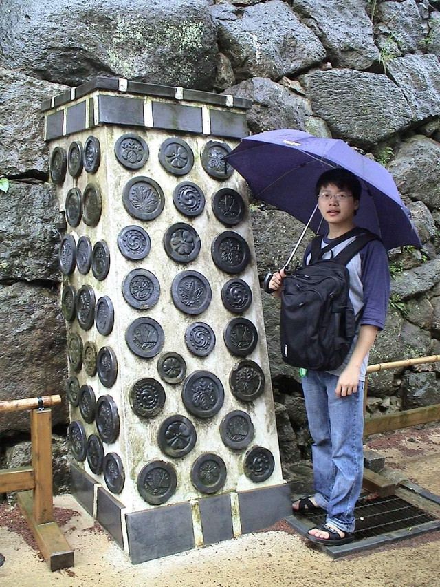 Cac nam cap 3, me Shark Binh ban 2 manh dat de nuoi con an hoc-Hinh-3