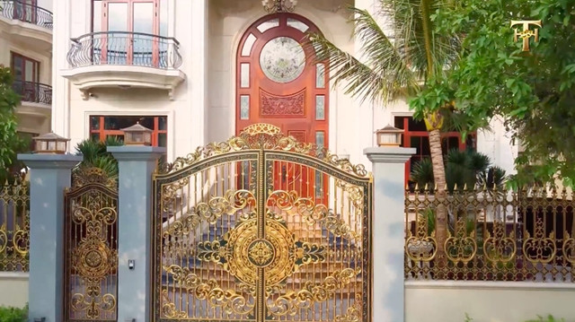 Biệt thự của danh hài Việt Hương được đầu tư 300 tỷ - Hình 2 Biet thu cua danh hai Viet Huong duoc dau tu 300 ty-Hinh-2