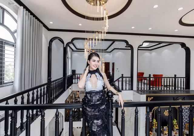 Căn biệt thự Hoa hậu Phan Thị Mơ tặng ba mẹ xây trên khuôn viên rộng 1.000m2 - Hình 13 Can biet thu Hoa hau Phan Thi Mo tang ba me xay tren khuon vien rong 1.000m2-Hinh-13