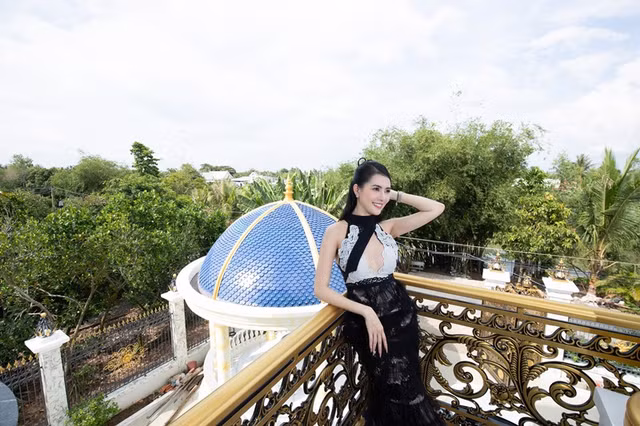 Căn biệt thự Hoa hậu Phan Thị Mơ tặng ba mẹ xây trên khuôn viên rộng 1.000m2 - Hình 14 Can biet thu Hoa hau Phan Thi Mo tang ba me xay tren khuon vien rong 1.000m2-Hinh-14