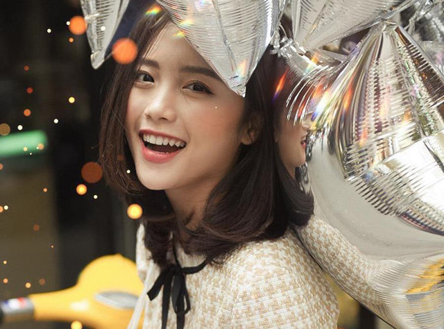 Mê mẩn nụ cười tỏa nắng không cần "diễn sâu" của 9x Hà thành Me man nu cuoi toa nang khong can