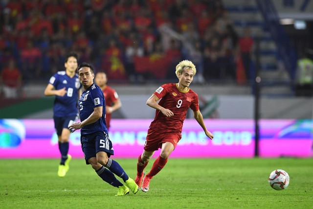 Fan quá khích làm loạn Facebook cầu thủ Việt Nam sau trận tứ kết Fan qua khich lam loan Facebook cau thu Viet Nam sau tran tu ket