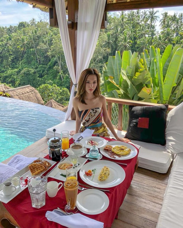 Tiểu thư của hội Rich Kid khoe body cực nóng đố ai rời mắt được - Hình 6 Tieu thu cua hoi Rich Kid khoe body cuc nong do ai roi mat duoc-Hinh-6