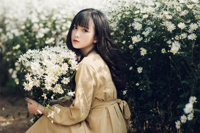 Thiếu nữ xinh như búp bê đốn tim mọi nam nhân từ cái nhìn đầu tiên Thieu nu xinh nhu bup be don tim moi nam nhan tu cai nhin dau tien