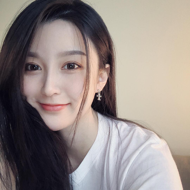Nữ thần ảnh thẻ đẹp bất chấp khiến người nhìn ngẩn ngơ - Hình 8 Nu than anh the dep bat chap khien nguoi nhin ngan ngo-Hinh-8