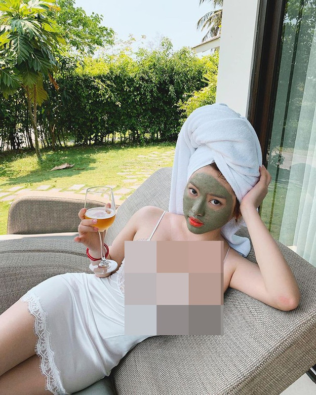 Mặc bikini khoe body cực gợi cảm nhưng hotgirl Thúy Vi bị bóc phốt điểm này - Hình 5 Mac bikini khoe body cuc goi cam nhung hotgirl Thuy Vi bi boc phot diem nay-Hinh-5