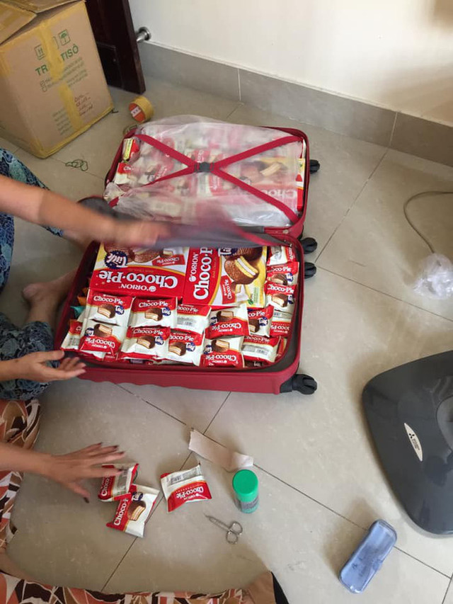 Cười lăn với vật phẩm phụ huynh gói cho con cái sau Tết Cuoi lan voi vat pham phu huynh goi cho con cai sau Tet