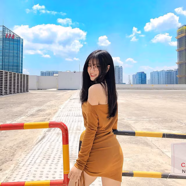 Ve nong bong kho roi mat cua dan hotgirl Viet chiem song mang xa hoi