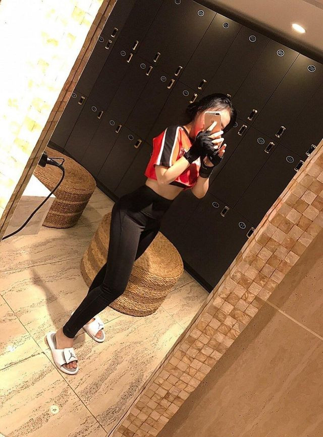 Lộ ảnh quá khứ hotgirl của ngành hàng không - Hình 7 Lo anh qua khu hotgirl cua nganh hang khong-Hinh-7