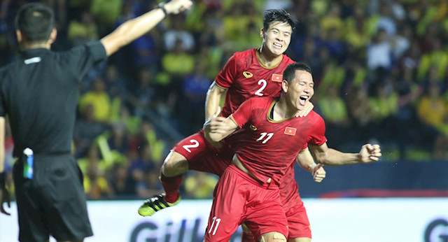 Chung kết King's Cup: Quá kịch tính, Việt Nam về Nhì - Hình 10 Chung ket King's Cup: Qua kich tinh, Viet Nam ve Nhi-Hinh-10