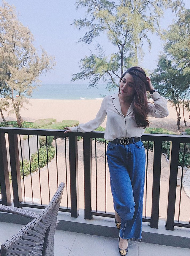 Nhan sắc khó cưỡng của MC thể thao lấp ló vòng 1 trên truyền hình - Hình 10 Nhan sac kho cuong cua MC the thao lap lo vong 1 tren truyen hinh-Hinh-10