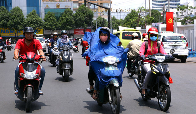 Hết hồn với "style Ninja" trong ngày nắng nóng đỉnh điểm ở Sài Gòn - Hình 8 Het hon voi