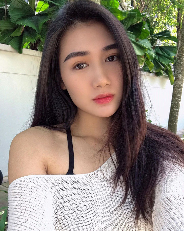 Nữ y tá xinh đẹp chân dài cực phẩm, body sexy hết chỗ chê - Hình 10 Nu y ta xinh dep chan dai cuc pham, body sexy het cho che-Hinh-10