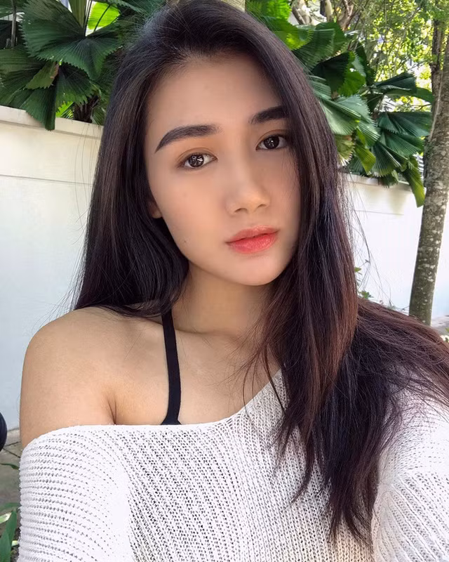 Nu y ta xinh dep chan dai cuc pham, body sexy het cho che-Hinh-10