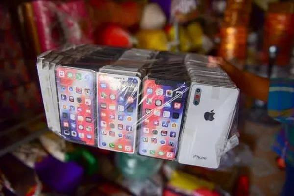 Tháng 7 âm lịch, người dân Việt đốt đá quý, siêu xe cho cho người cõi âm - Hình 3 Thang 7 am lich, nguoi dan Viet dot da quy, sieu xe cho cho nguoi coi am-Hinh-3