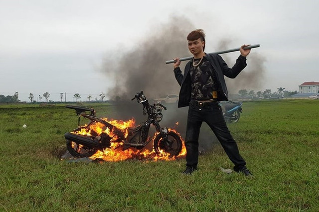 Trước khi bị bắt, Khá Bảnh từng làm trò lố gì gây náo loạn MXH? Truoc khi bi bat, Kha Banh tung lam tro lo gi gay nao loan MXH?