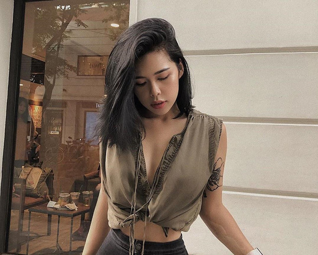 Cận cảnh body nóng bỏng, mặt xinh hơn người của dàn hotgirl con lai - Hình 4 Can canh body nong bong, mat xinh hon nguoi cua dan hotgirl con lai-Hinh-4