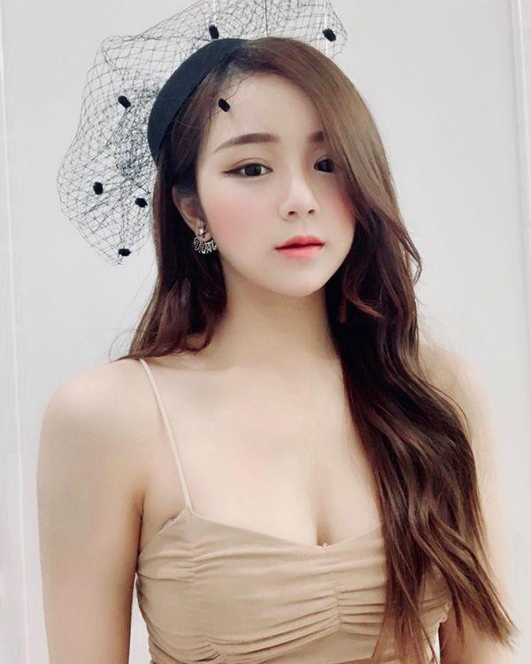 Hot girl World Cup khiến các thanh niên nhức mắt với điệu nhảy uốn éo - Hình 6 Hot girl World Cup khien cac thanh nien nhuc mat voi dieu nhay uon eo-Hinh-6
