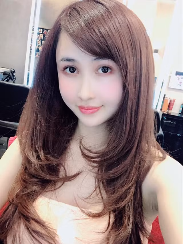 Vo thu 2 cua dai gia Minh Nhua gay ngo ngang voi nhan sac nhu con gai 18-Hinh-3