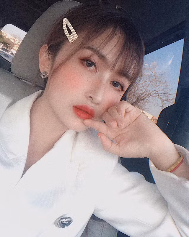 Vo thu 2 cua dai gia Minh Nhua gay ngo ngang voi nhan sac nhu con gai 18-Hinh-4