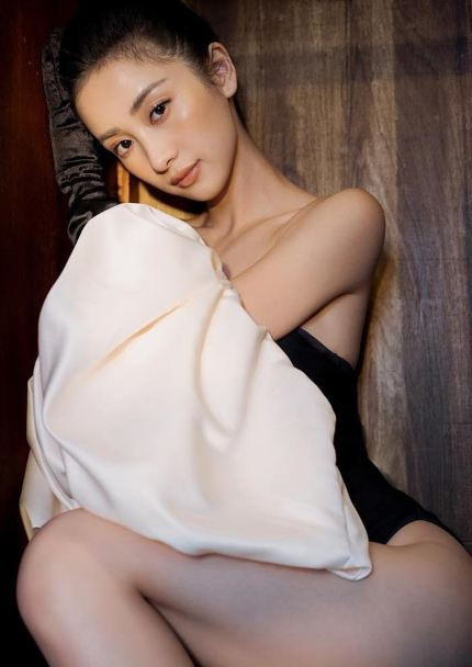 Jun Vũ hóa tiên nữ gợi cảm giữa biển khiến vạn trái tim xao xuyến - Hình 9 Jun Vu hoa tien nu goi cam giua bien khien van trai tim xao xuyen-Hinh-9