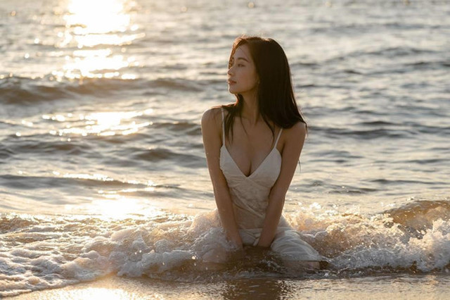 Jun Vũ hóa tiên nữ gợi cảm giữa biển khiến vạn trái tim xao xuyến Jun Vu hoa tien nu goi cam giua bien khien van trai tim xao xuyen