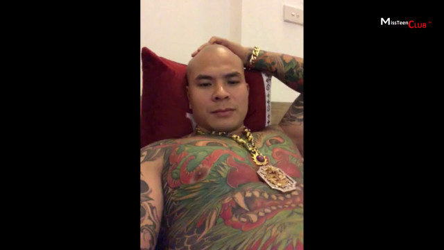 Giang hồ xăm trổ khắp người Quang Rambo khuấy đảo cộng đồng mạng thế nào trước khi bị tóm? - Hình 4 Giang ho xam tro khap nguoi Quang Rambo khuay dao cong dong mang the nao truoc khi bi tom?-Hinh-4