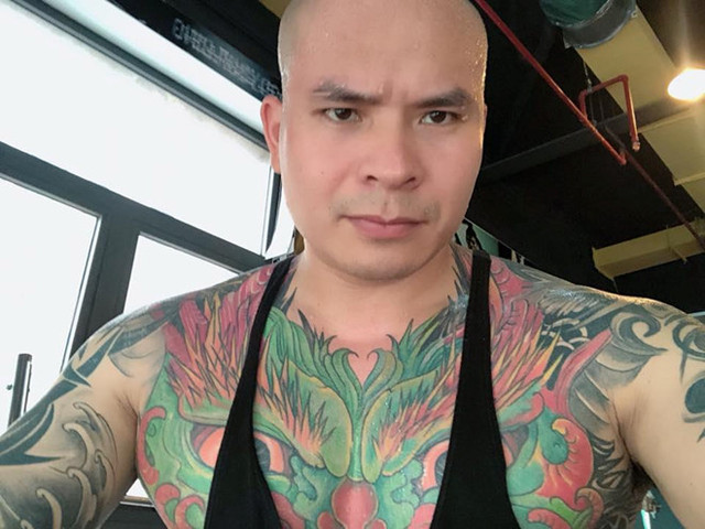 Giang hồ xăm trổ khắp người Quang Rambo khuấy đảo cộng đồng mạng thế nào trước khi bị tóm? - Hình 7 Giang ho xam tro khap nguoi Quang Rambo khuay dao cong dong mang the nao truoc khi bi tom?-Hinh-7