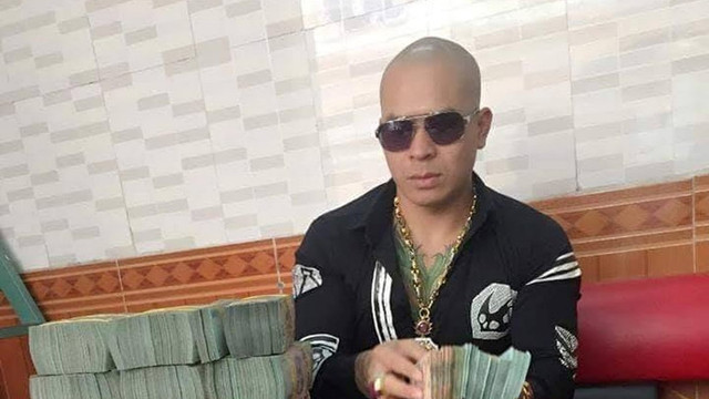 Giang hồ xăm trổ khắp người Quang Rambo khuấy đảo cộng đồng mạng thế nào trước khi bị tóm? - Hình 6 Giang ho xam tro khap nguoi Quang Rambo khuay dao cong dong mang the nao truoc khi bi tom?-Hinh-6