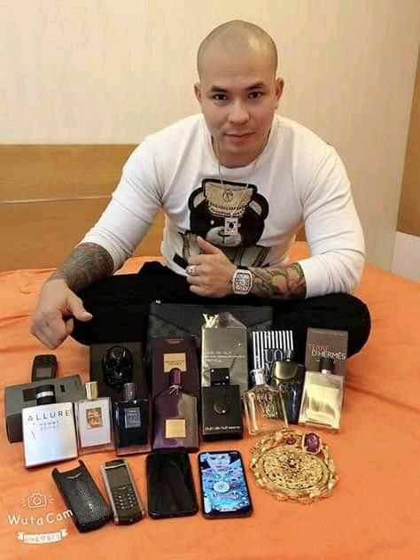 Giang hồ xăm trổ khắp người Quang Rambo khuấy đảo cộng đồng mạng thế nào trước khi bị tóm? - Hình 8 Giang ho xam tro khap nguoi Quang Rambo khuay dao cong dong mang the nao truoc khi bi tom?-Hinh-8