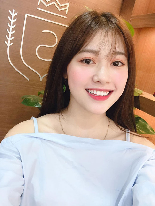 Nữ công nhân đẹp như Ninh Dương Lan Ngọc, thu hút mọi ánh nhìn - Hình 7 Nu cong nhan dep nhu Ninh Duong Lan Ngoc, thu hut moi anh nhin-Hinh-7
