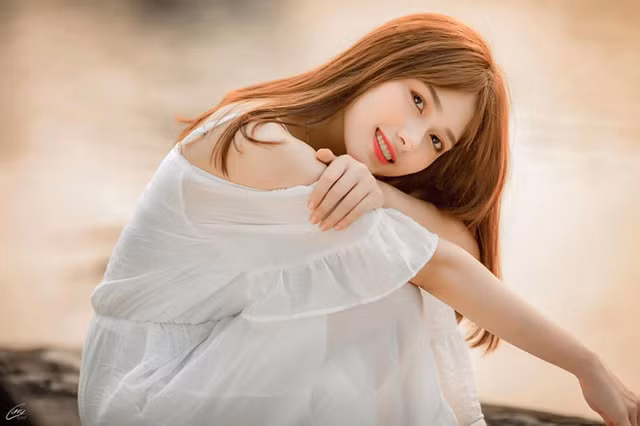 Nu cong nhan dep nhu Ninh Duong Lan Ngoc, thu hut moi anh nhin-Hinh-8