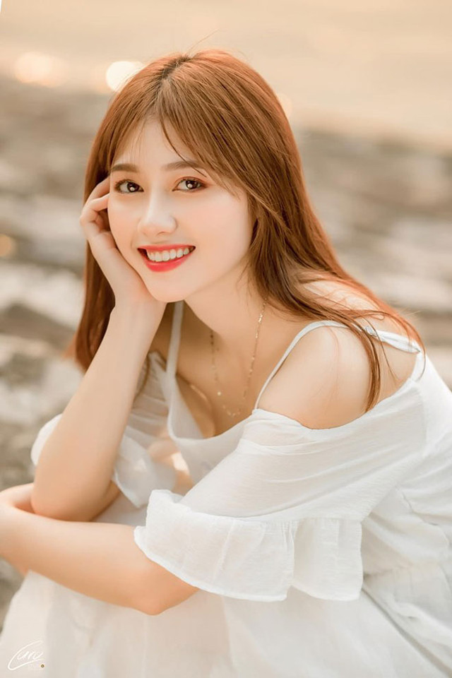 Nữ công nhân đẹp như Ninh Dương Lan Ngọc, thu hút mọi ánh nhìn - Hình 5 Nu cong nhan dep nhu Ninh Duong Lan Ngoc, thu hut moi anh nhin-Hinh-5