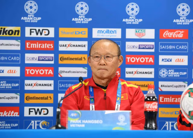 HLV Park Hang-seo: “Van de VAR can duoc xu ly chinh xac hon“