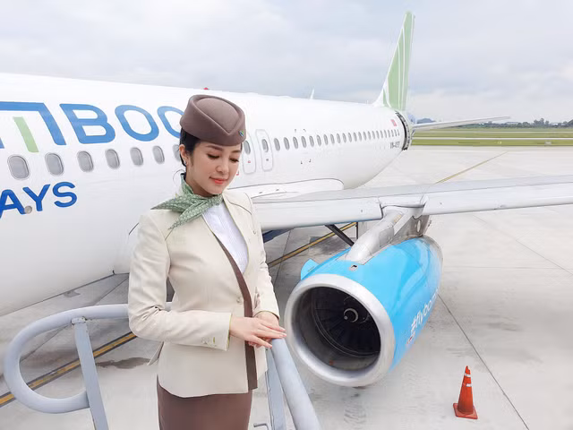 Nu tiep vien hang khong xinh dep ngut ngan-Hinh-2