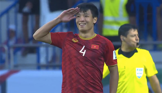 Tròn 1 năm, Tiến Dũng lại ghi bàn, giúp VN vào tứ kết Asian Cup 2019 Tron 1 nam, Tien Dung lai ghi ban, giup VN vao tu ket Asian Cup 2019