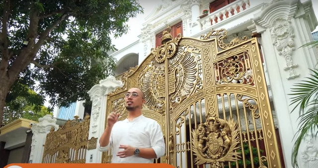 Bên trong biệt thự toàn gỗ quý của đại gia xứ Thanh Ben trong biet thu toan go quy cua dai gia xu Thanh