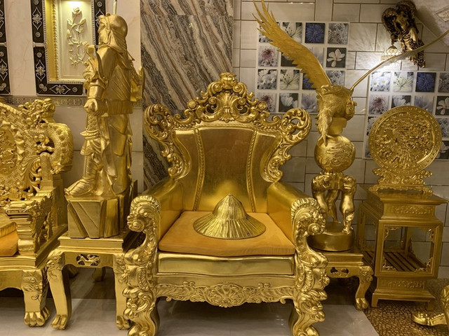 Đi xem ngôi nhà mạ vàng lấp lánh của đại gia miền Tây - Hình 7 Di xem ngoi nha ma vang lap lanh cua dai gia mien Tay-Hinh-7