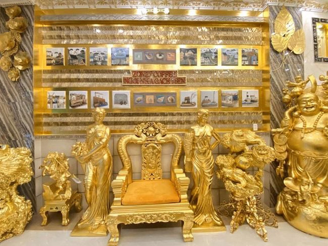Đi xem ngôi nhà mạ vàng lấp lánh của đại gia miền Tây - Hình 3 Di xem ngoi nha ma vang lap lanh cua dai gia mien Tay-Hinh-3