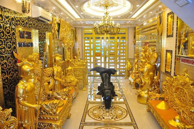 Đi xem ngôi nhà mạ vàng lấp lánh của đại gia miền Tây - Hình 2 Di xem ngoi nha ma vang lap lanh cua dai gia mien Tay-Hinh-2